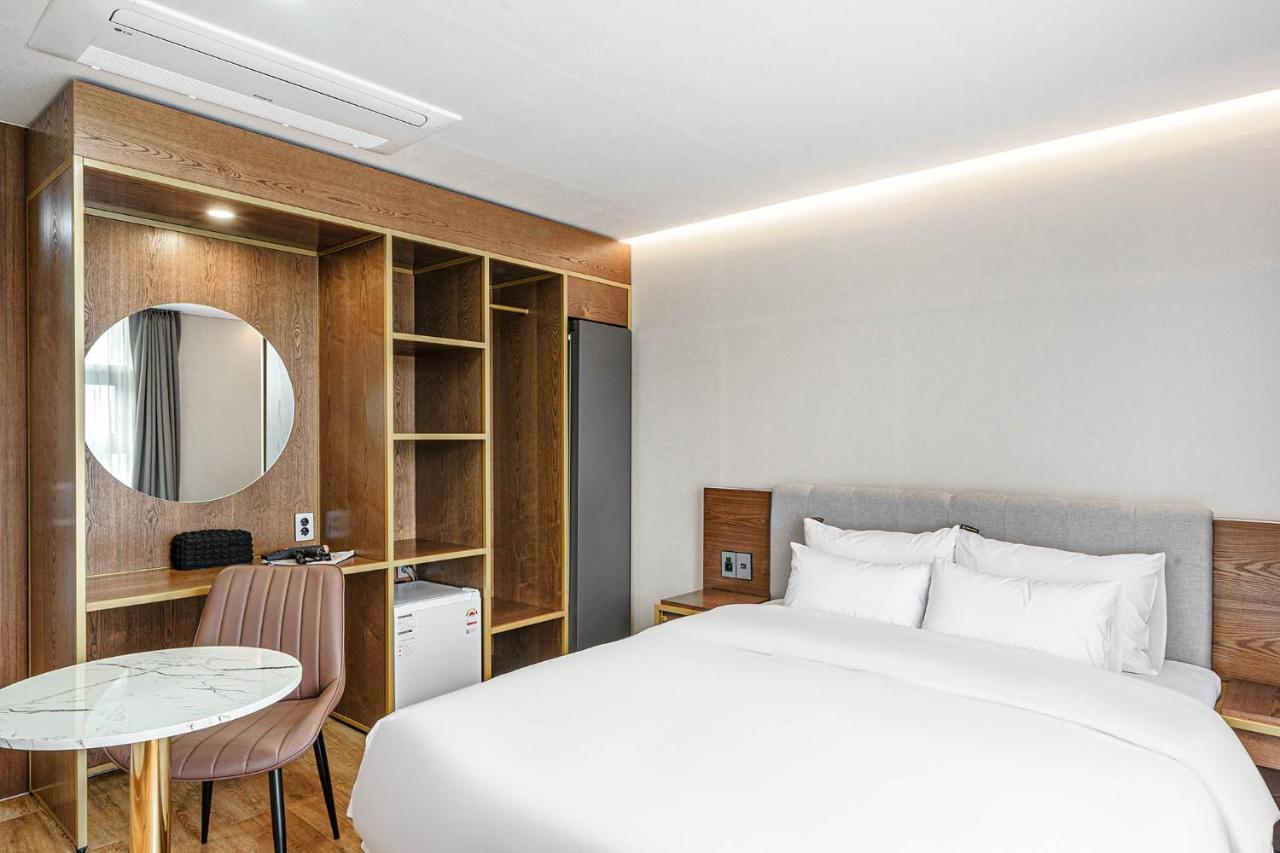 Browndot Hotel Jeonju Ajung Extérieur photo