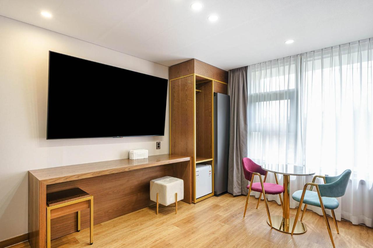Browndot Hotel Jeonju Ajung Extérieur photo