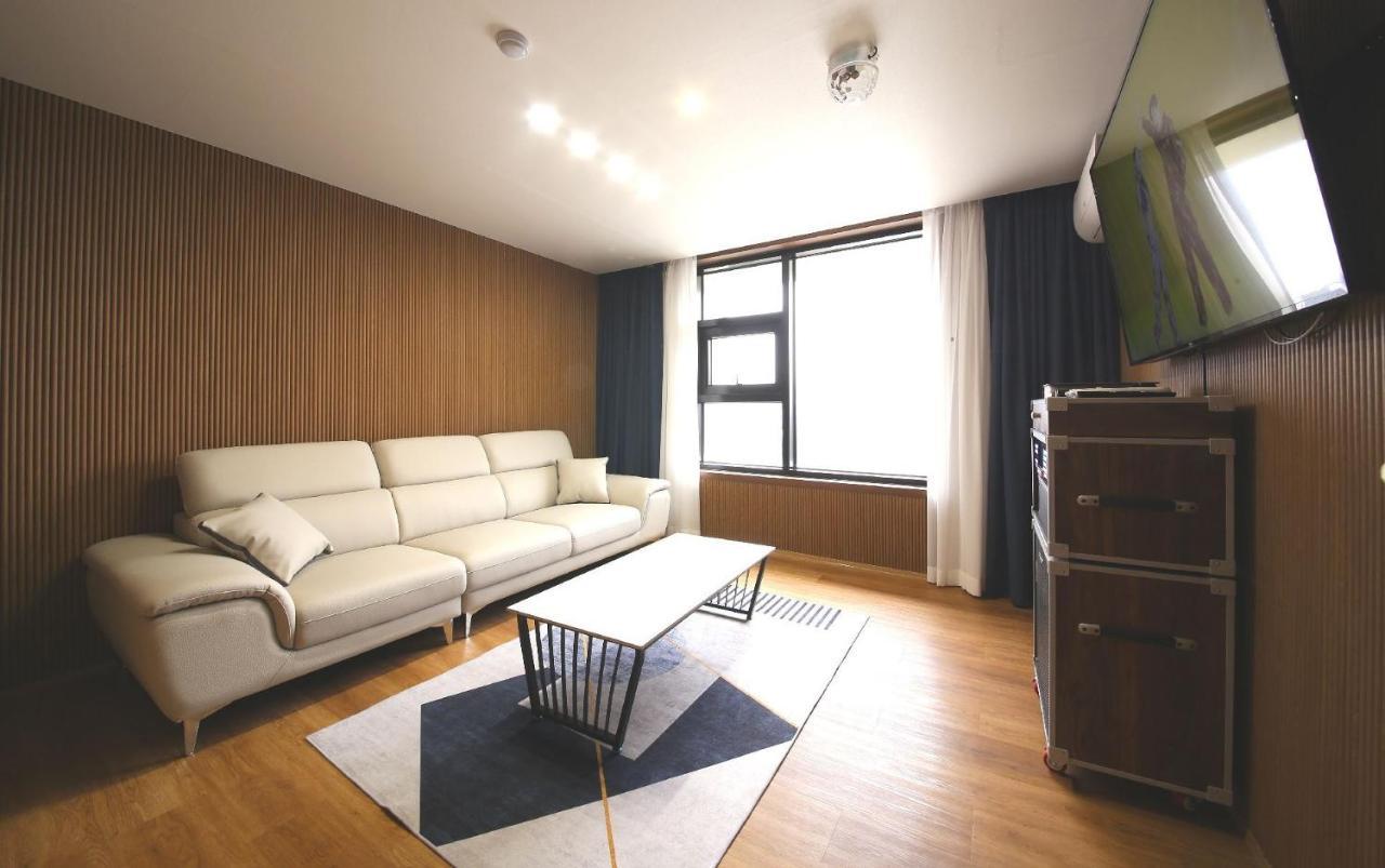 Browndot Hotel Jeonju Ajung Extérieur photo
